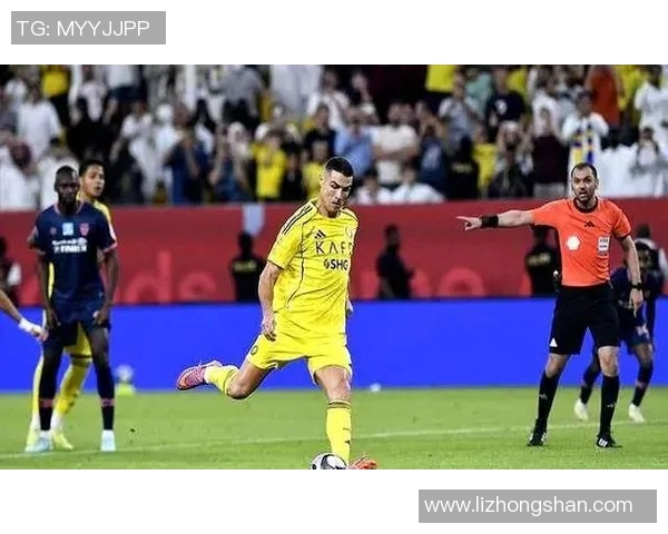 足球明星球员展现霸气风范引领赛场风潮的精彩瞬间