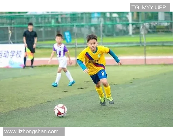 小孩能否成为足球明星的关键因素与培养方法探讨