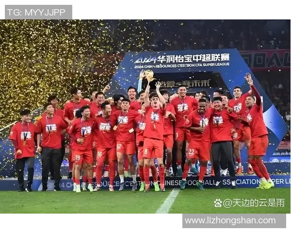 五月的足球明星闪耀赛场展现激情与荣耀的精彩瞬间